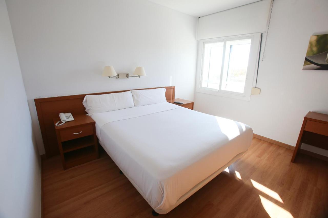 Gatell Hotel Vilanova i la Geltru Exterior photo